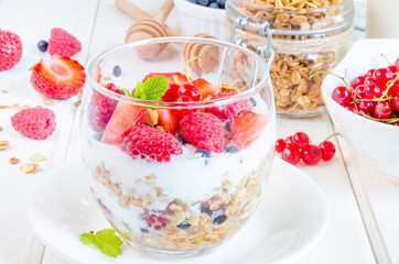 Granola with yogurt and berries