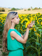 © Es75 - girl on the field of sunflowers