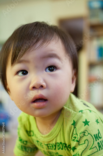 驚き顔の幼児 Stock Photo Adobe Stock