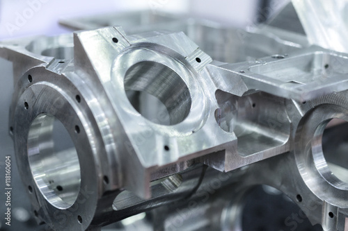 Fotografía Detail of aluminum machined parts, shiny surface.