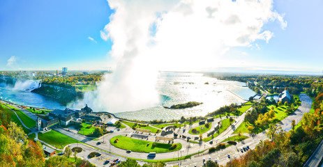 Wall Mural - view of niagara falls in a sunny day