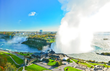 Wall Mural - view of niagara falls in a sunny day