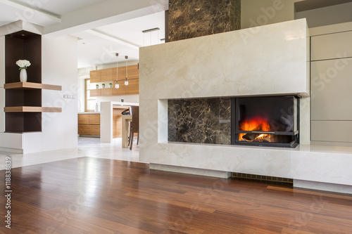 Cuadros en Lienzo Warmth and luxury of an elegant fireplace