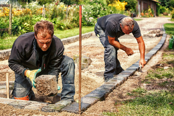 Preparing the Paving: Placing the Edging