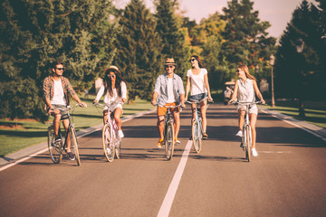 Canvas Print - Nothing but friends and road ahead.