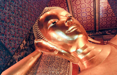 Reclining Buddha gold statue, Wat Pho, Bangkok - Thailand