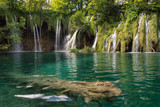 Fototapeta Góry - Waterfalls and lakes in Plitvička jezera national park, Croatia