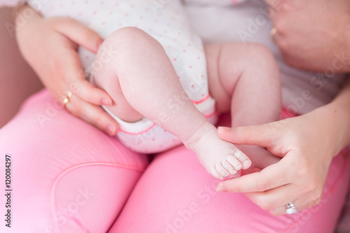 Petit Pied De Bebe Foto De Stock Adobe Stock Petit Pied De Bebe Foto De Stock Adobe Stock