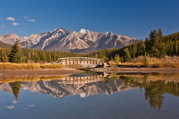 Wall Mural - Mirror Lake in Banff National Park