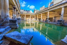 BATH, ENGLAND - JULY 8, 2014: Inside Of Roman Baths With Unidentified People, Which Is A Site Of Historical Interest In The City Of Bath. The House Is A Well-preserved Roman Site For Public Bathing.