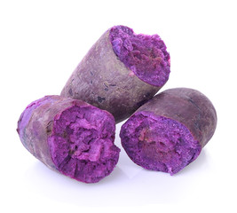 Wall Mural - Purple sweet potatoes isolated on