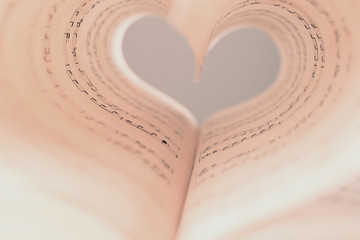 Canvas Print - Heart shaped music notes sheets