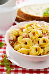 Poster - tortellini salad