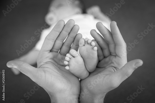 Mains Pieds Bebe Forme Coeur Buy This Stock Photo And Explore Similar Images At Adobe Stock Adobe Stock