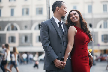 Wall Mural -  young couple on the streets of Italy