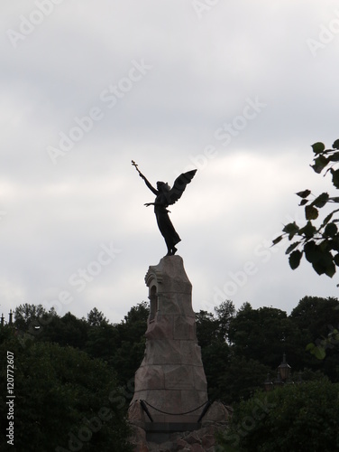 Tallinn, Russalka Denkmal zur Erinnerung an den Untergang des russischen Marines Poster