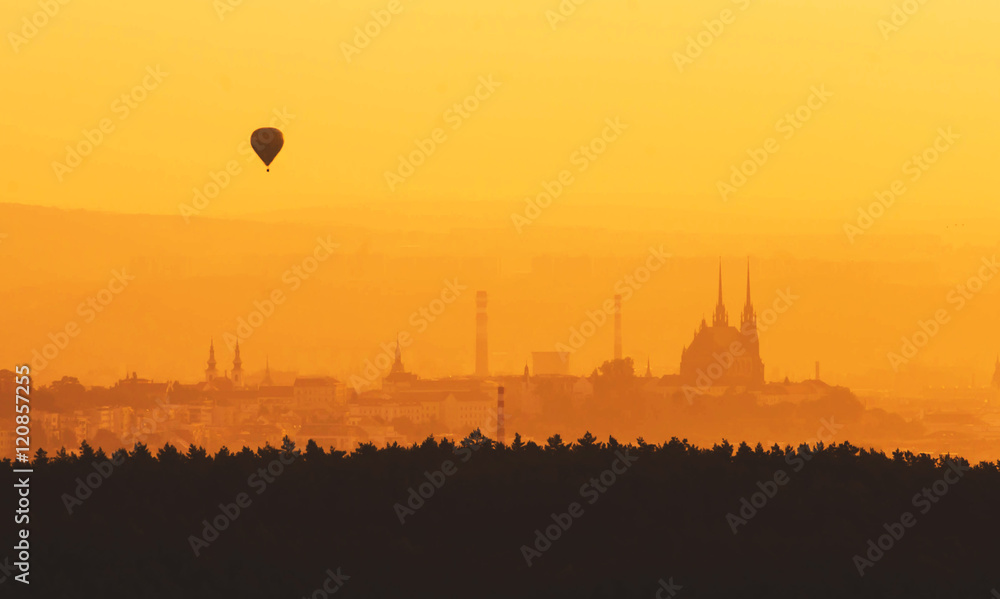 Obraz na płótnie Morning over Brno - Czech Republic, Sunset over the City, Silhouette of Cathedral Petrov and Hot Air Balloon w salonie