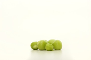 peas on white