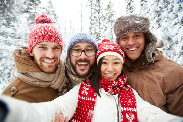 Canvas Print - Friends in winterwear