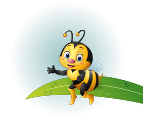 Wall Mural - Cartoon bee sitting on a leaf