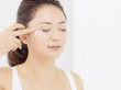 © naka - スキンケア・ミドル女性