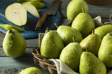 Canvas Print - Raw Green Organic Danjou Pears