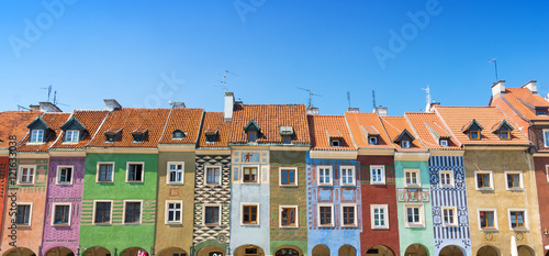 Plakat kolorowe domy na rynku na starym mieście w Poznaniu, Polska