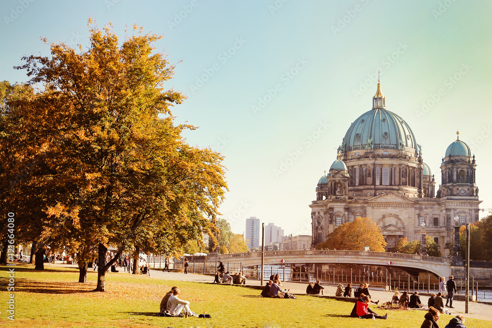 Berlin - autumn - leisure - obrazy, fototapety, plakaty 