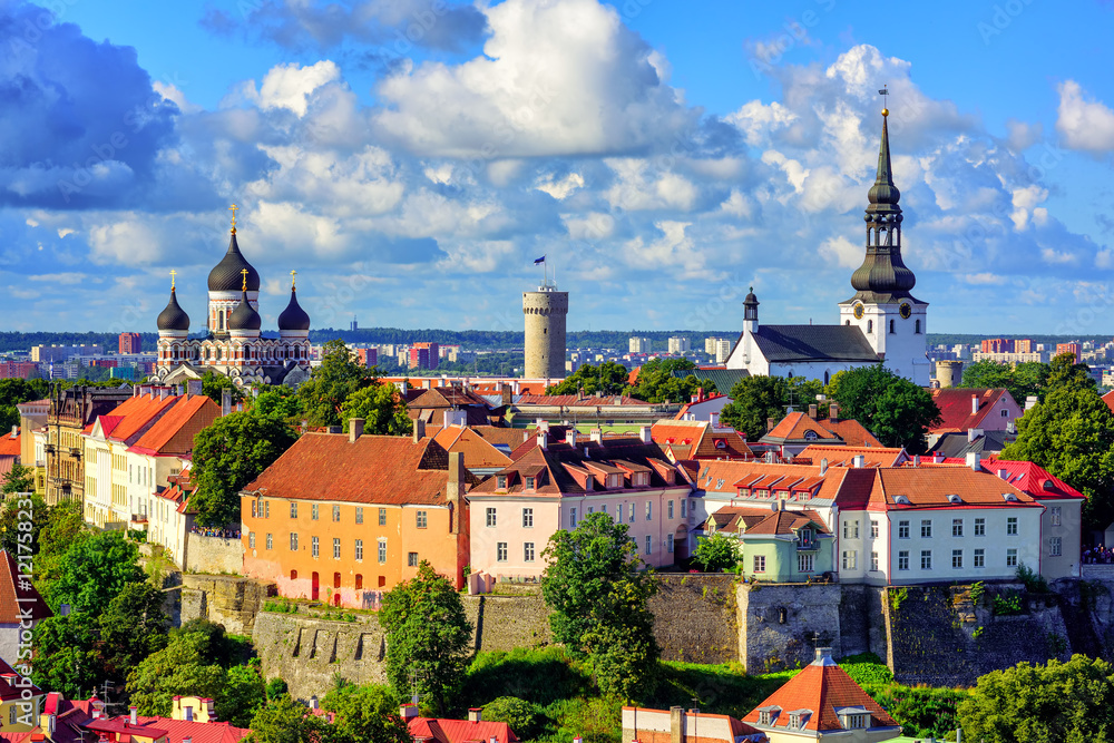 Obraz na płótnie Medieval old town of Tallinn, Estonia w salonie