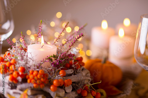 Fotografie, Obraz Festlich gedeckter Tisch im Herbst