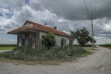 Old Abandoned Sugarcane Plantation Hut In Louisiana