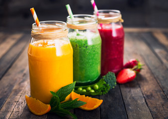 Wall Mural - Healthy fruit and vegetable smoothies in the jar 