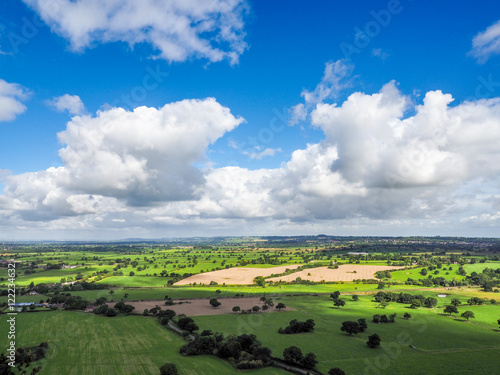 Cuadros en Lienzo View of the Cheshire Countryside from Beeston Castle