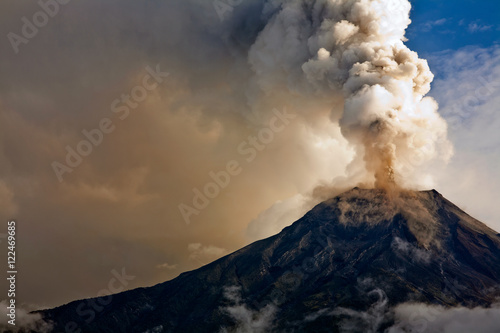 Cuadros en Lienzo Tungurahua volcano eruption, Ecuador