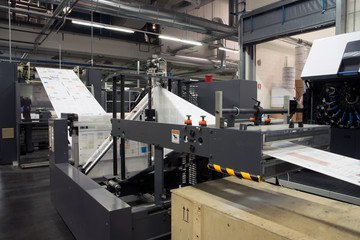 Print shop (press printing) - Finishing line