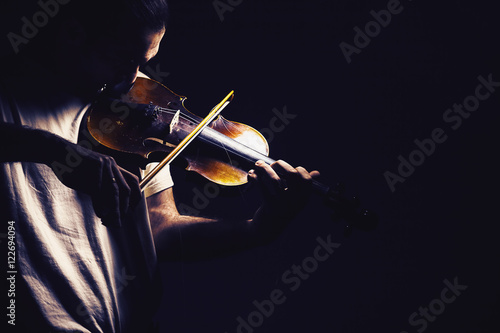 Zdjęcie XXL Akt gracza na skrzypcach