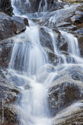 Naklejka - mata magnetyczna na lodówkę High Tatras - The waterfalls over the Morskie Oko lake