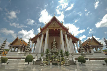 Thai majestic Ben temple and blue sky