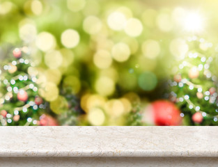 Aufkleber - Marble table top with abstract blur christmas tree background wi