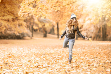 Sticker - Frau im Herbst