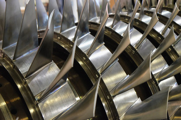 blades of the gas turbine