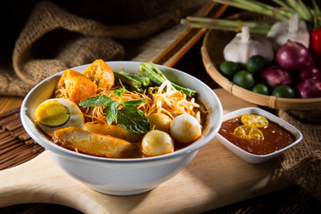  traditional curry spicy noodle soup