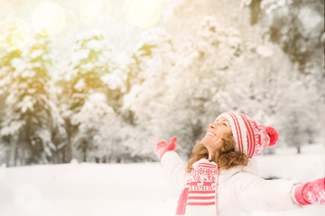 Poster - Young woman in winter park