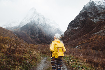Wall Mural - traveling in mountains