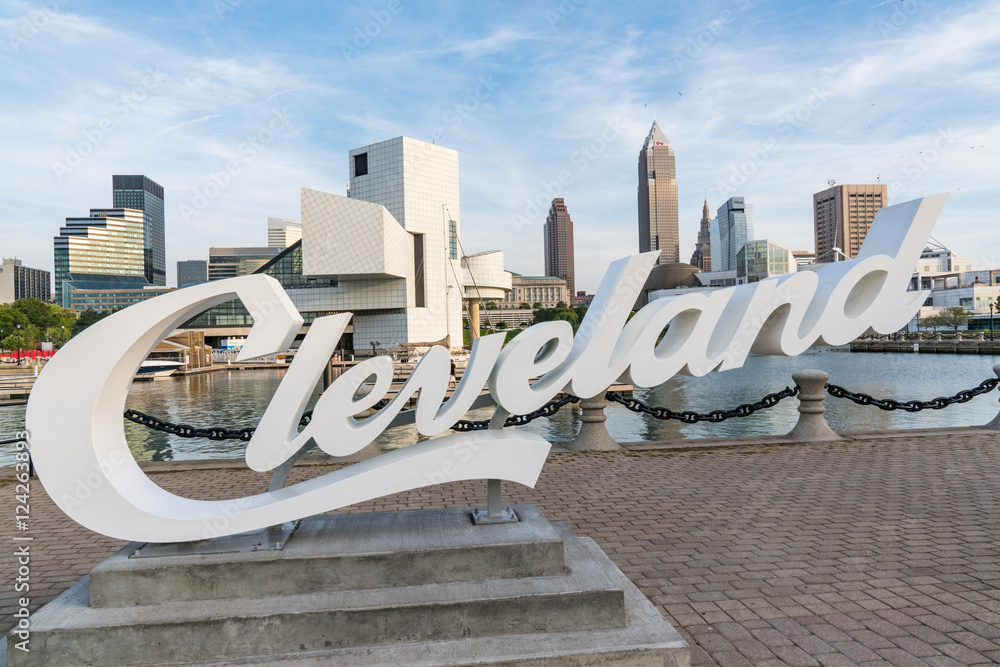 Cleveland Sign and Skyline from Harbor Walkway - obrazy, fototapety, plakaty 