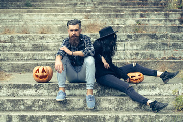 Wall Mural - halloween couple with pumpkin