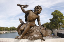 Statue Du Pont Alexandre III à Paris