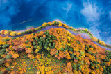 Fototapeta Londyn - Klöntalersee bei Glarus in schönen Herbstfarben