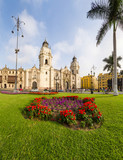 Fototapeta  - LIMA, PERU: Panoramic view of the Cathedral church in the Old town of the city.