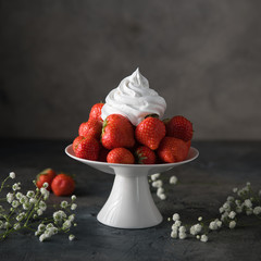 Aufkleber - Fresh strawberries with whipped cream, frozen yogurt on a dark background